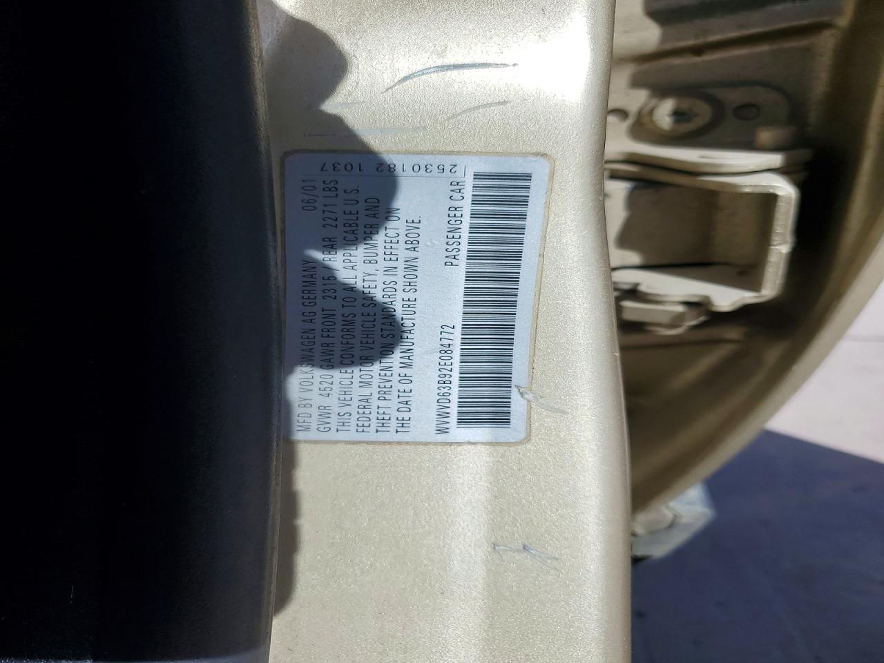 2002 VOLKSWAGEN PASSAT photo 23