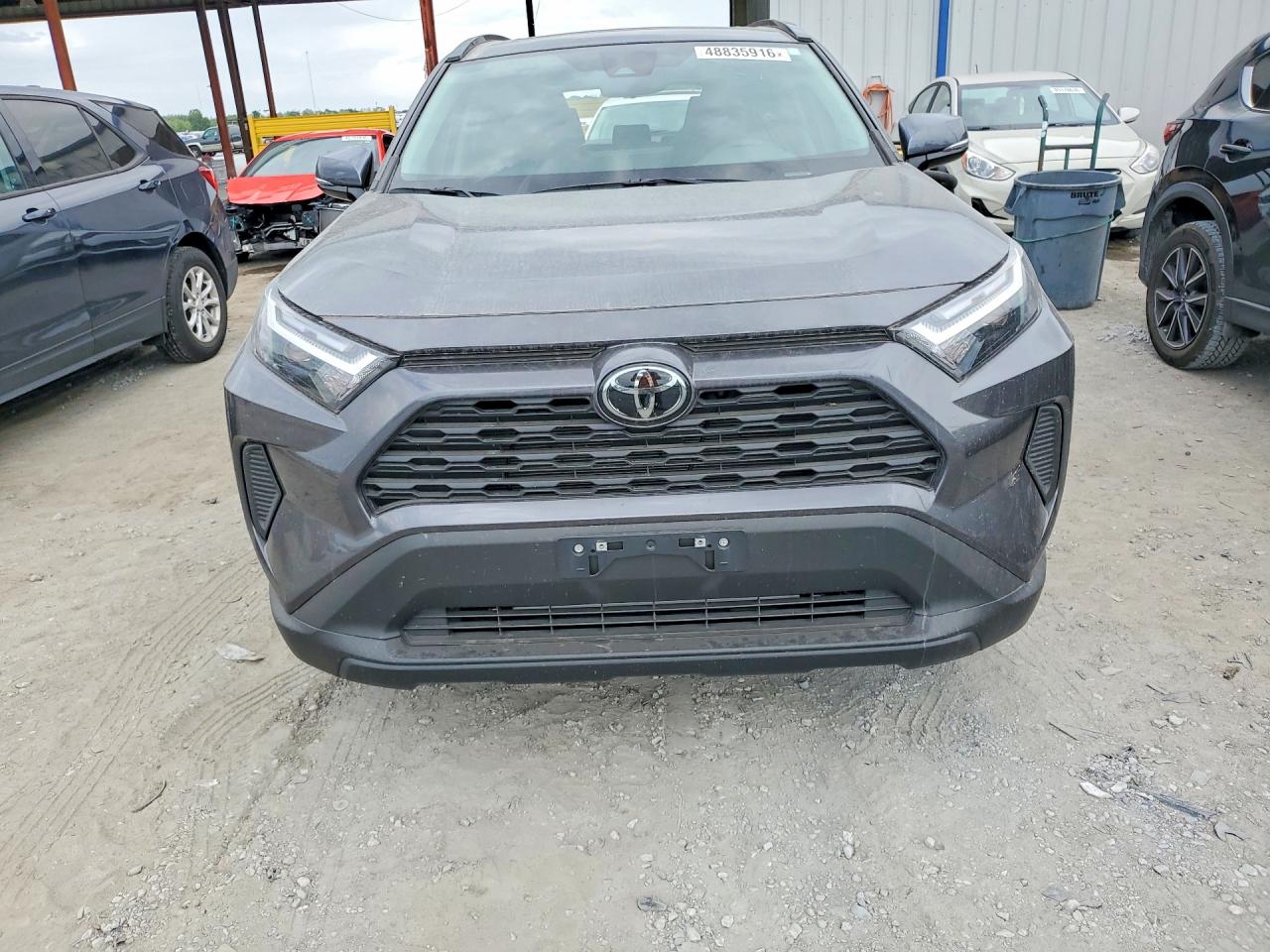 2024 TOYOTA RAV4 XLE photo 5
