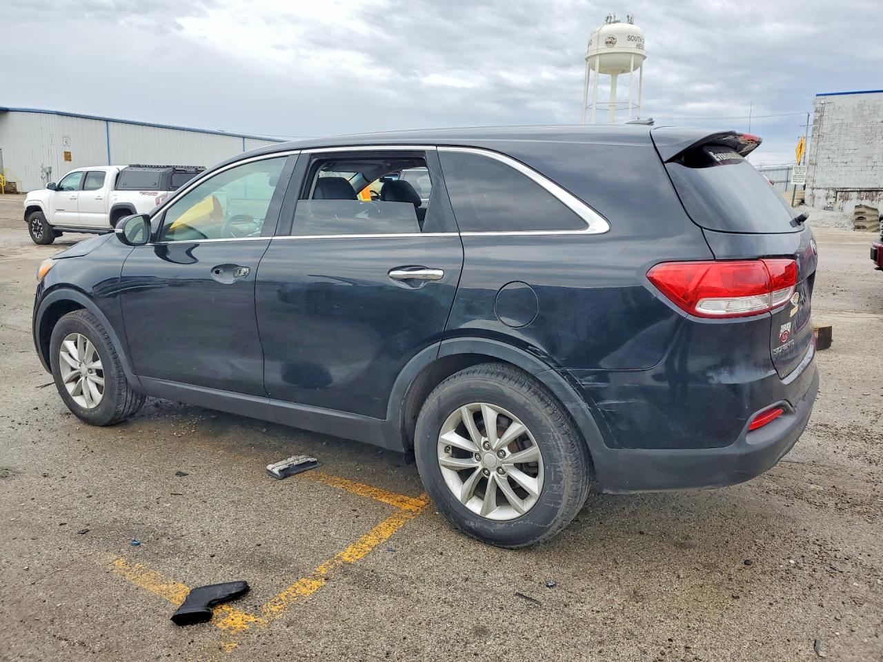 2016 KIA SORENTO L photo 2