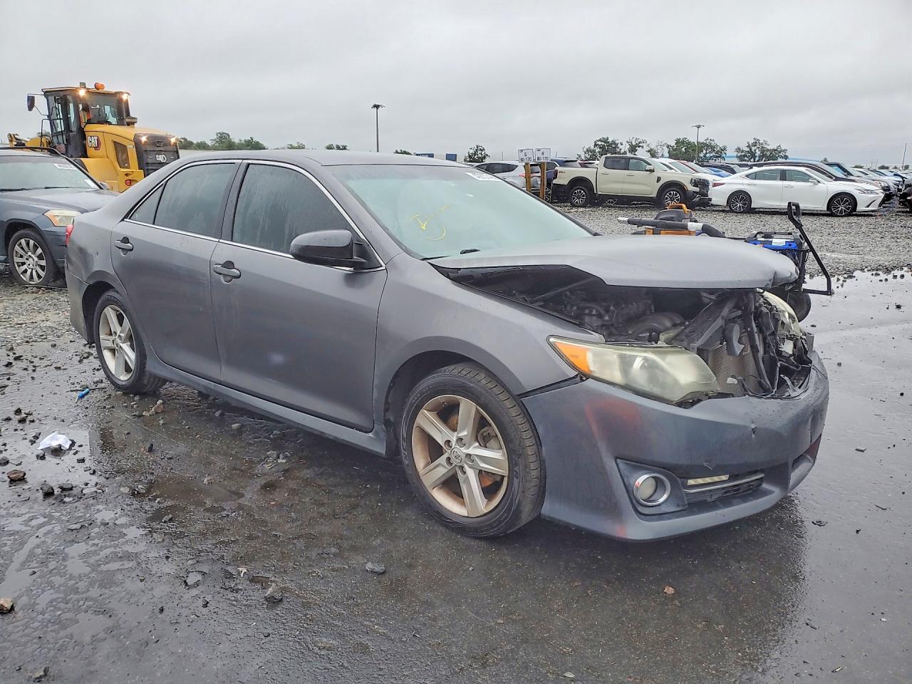 2014 TOYOTA CAMRY SE photo 7