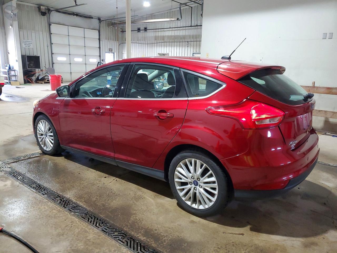2017 FORD FOCUS TITANIUM photo 3