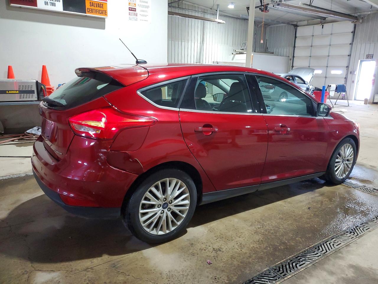 2017 FORD FOCUS TITANIUM photo 5