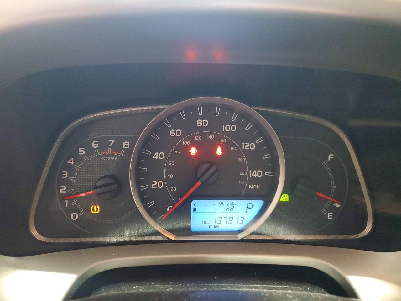 2015 TOYOTA RAV4 XLE photo 25