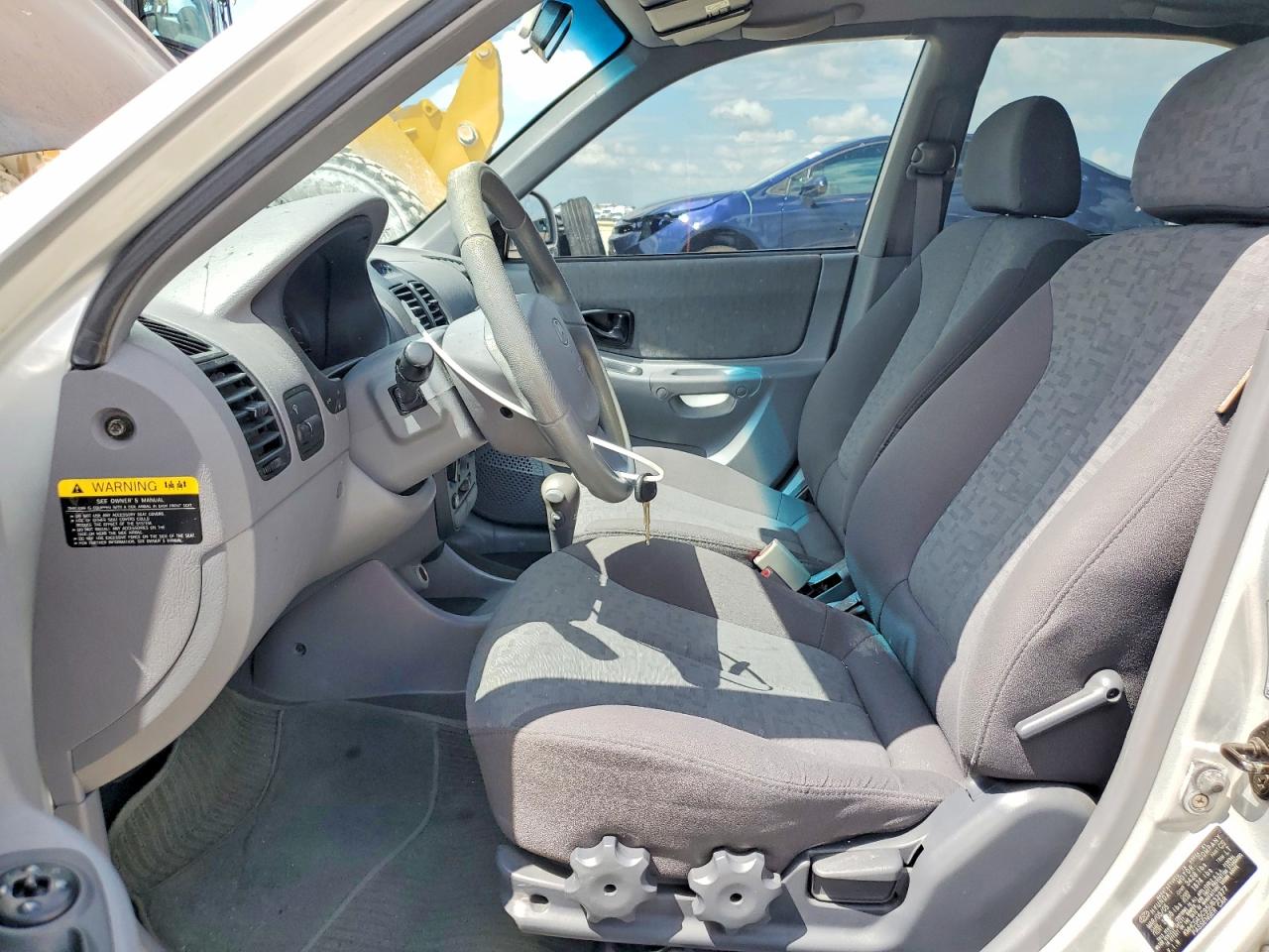 2005 HYUNDAI ACCENT photo 13