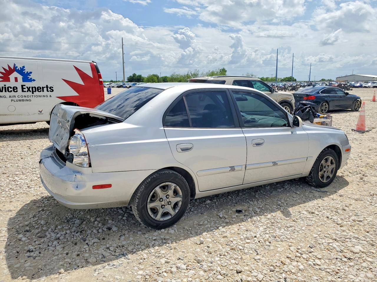 2005 HYUNDAI ACCENT photo 5