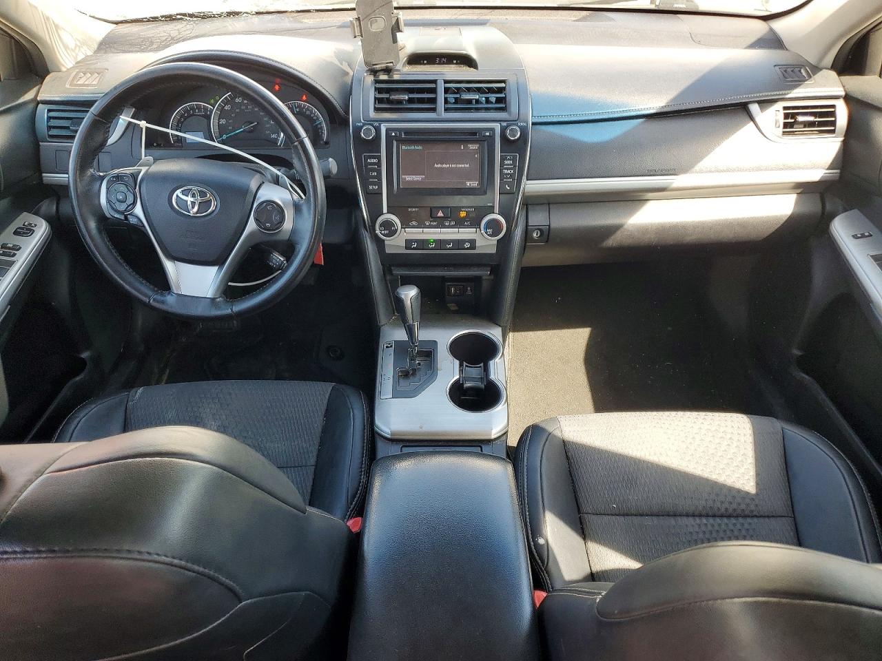 2014 TOYOTA CAMRY SE photo 15