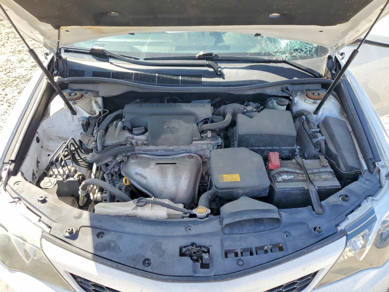 2014 TOYOTA CAMRY SE photo 21