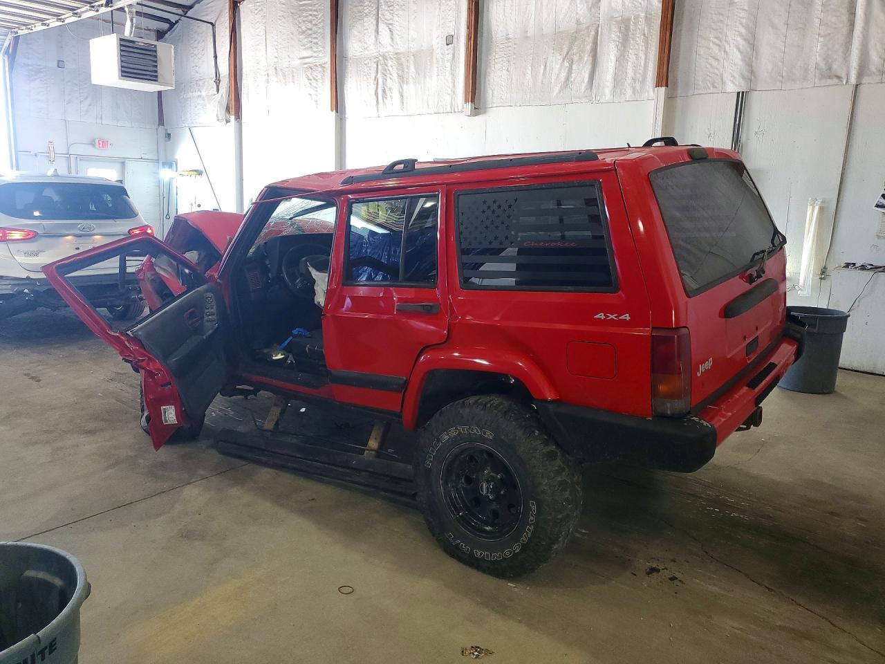 1999 JEEP CHEROKEE SPORT photo 4