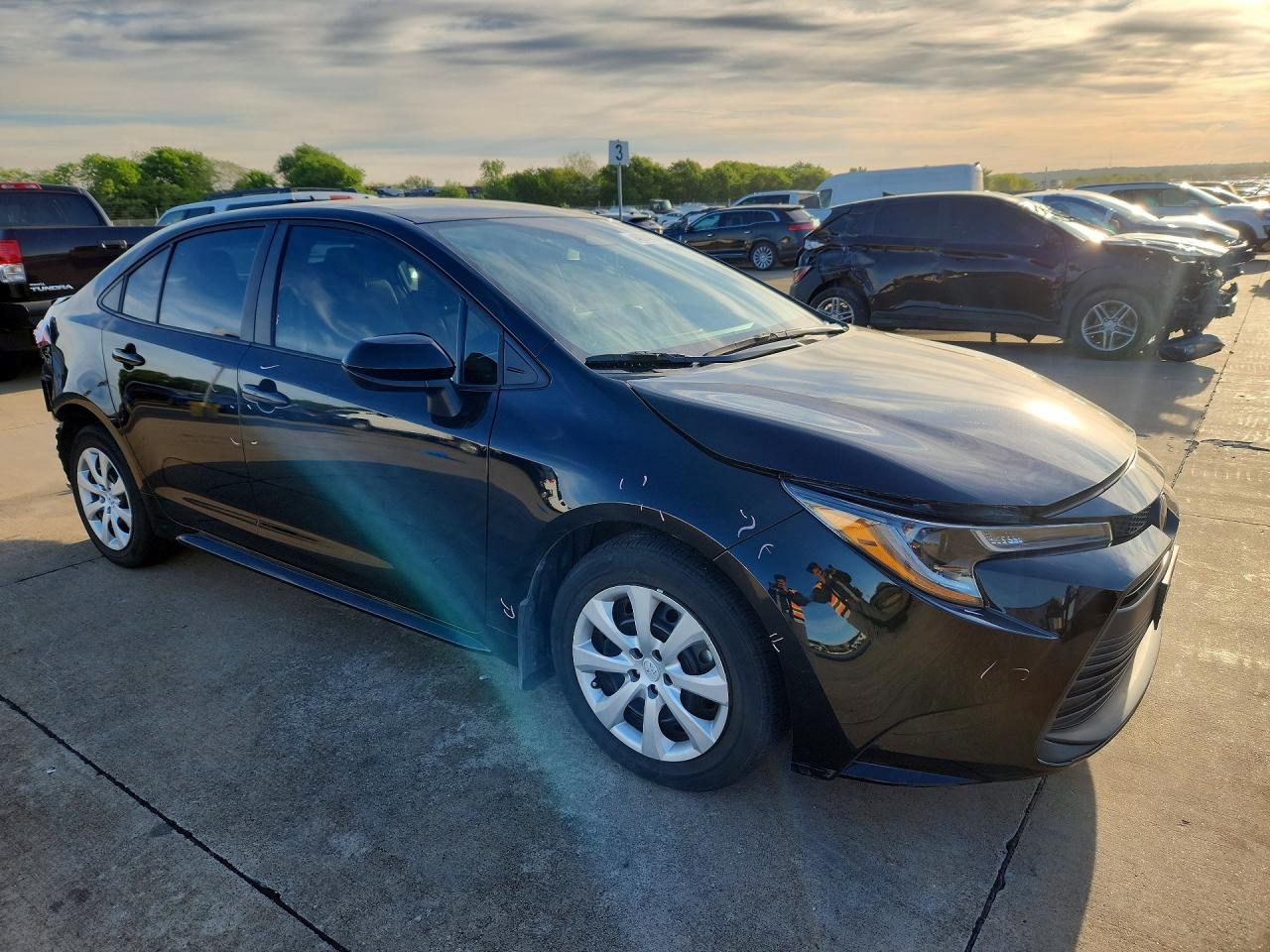 2025 TOYOTA COROLLA LE photo 7