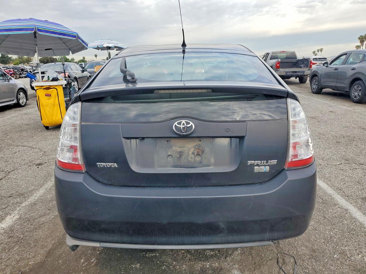 2007 TOYOTA PRIUS BASE photo 11