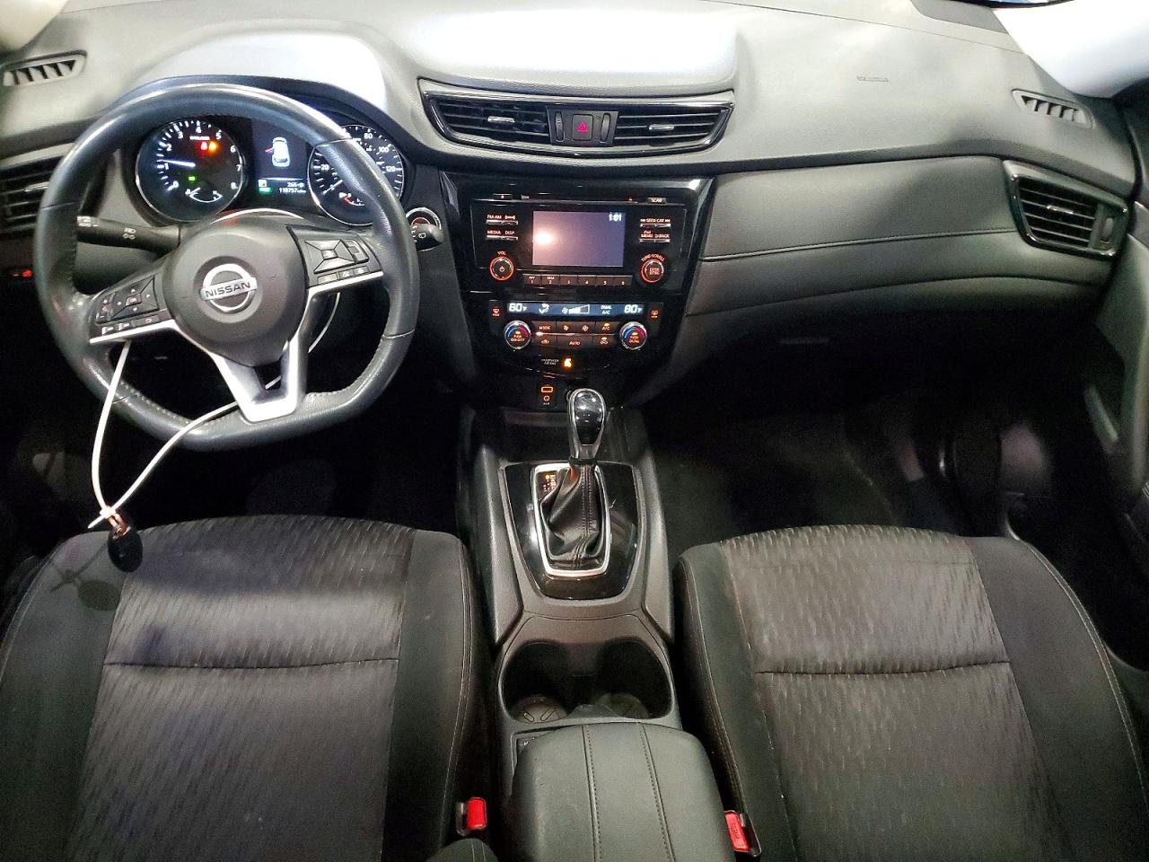2017 NISSAN ROGUE SV photo 15