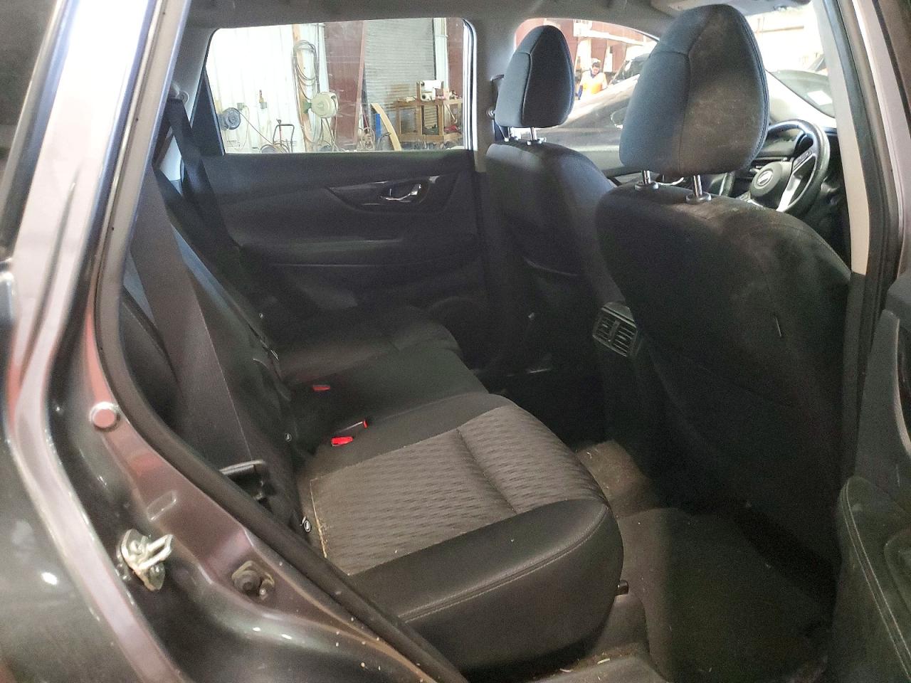 2017 NISSAN ROGUE SV photo 21