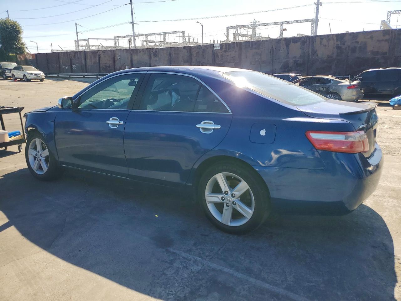 2008 TOYOTA CAMRY LE photo 3
