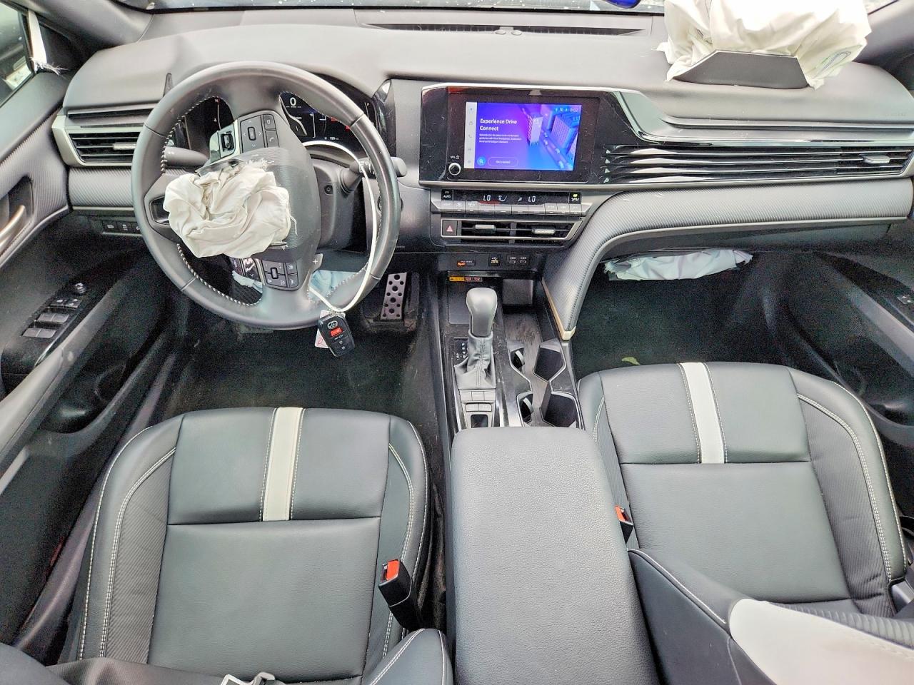 2025 TOYOTA CAMRY SE photo 22