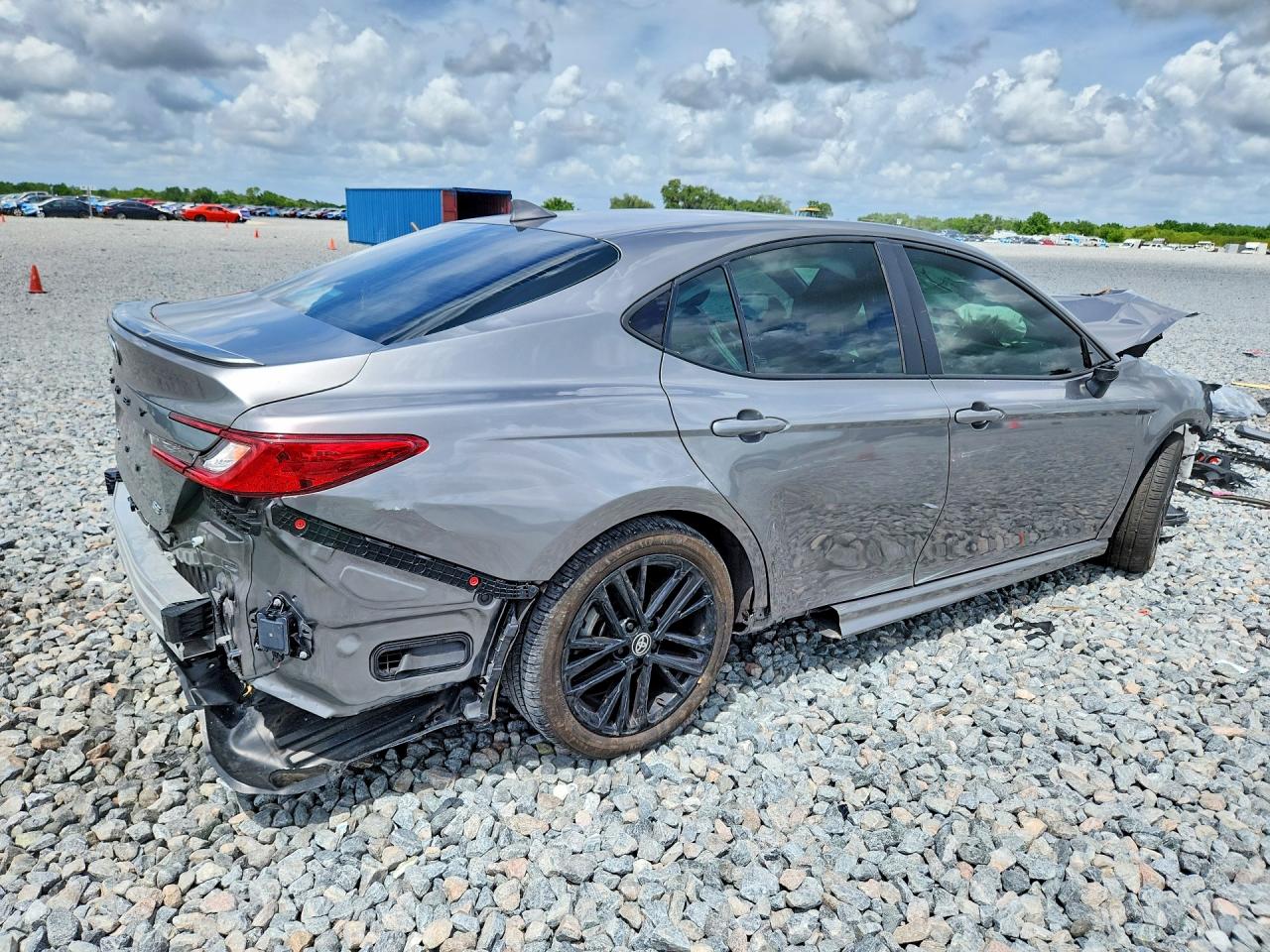 2025 TOYOTA CAMRY SE photo 7