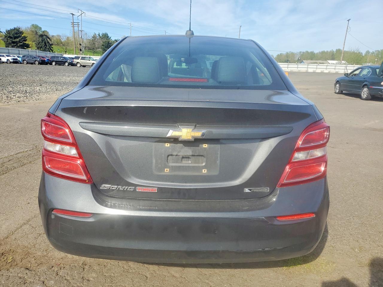 2017 CHEVROLET SONIC PREMIER photo 11