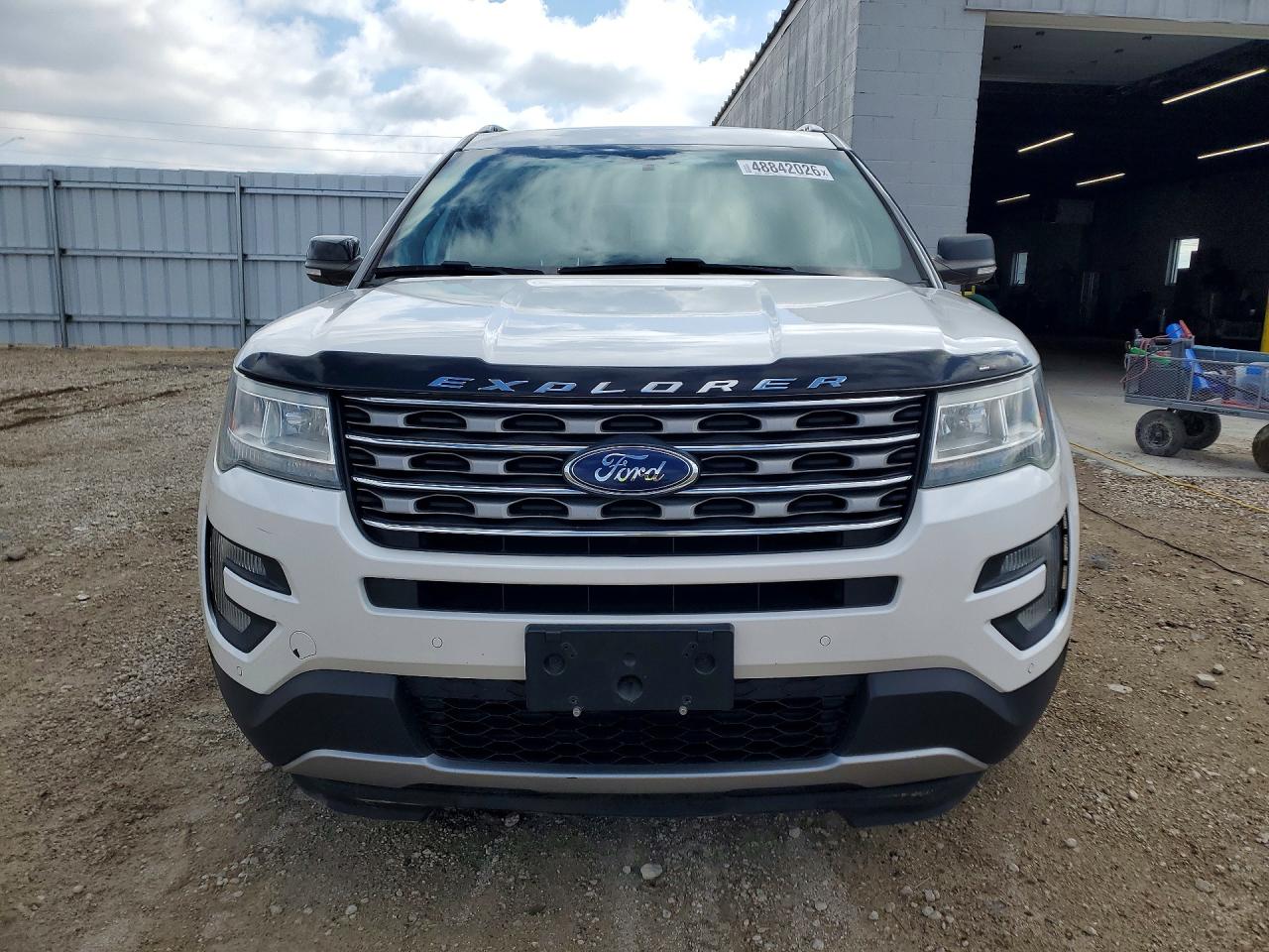 2016 FORD EXPLORER XLT photo 5