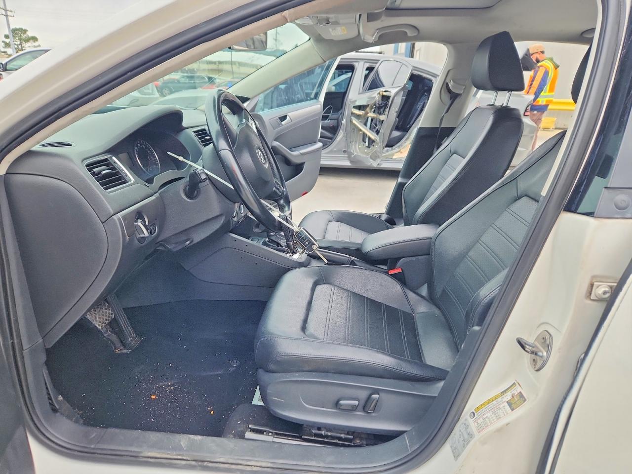 2013 VOLKSWAGEN JETTA SEL photo 19