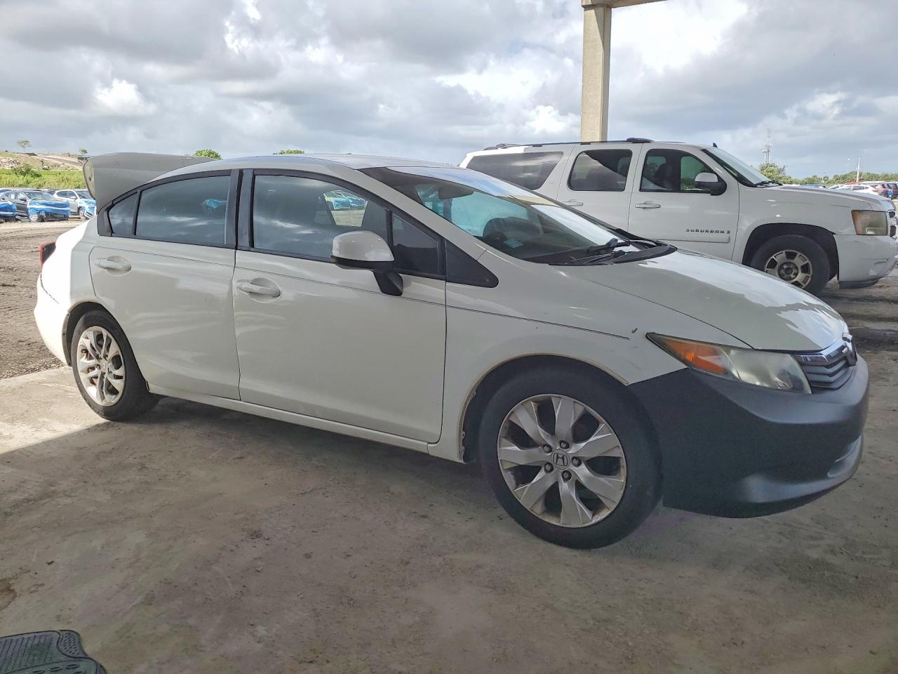 2012 HONDA CIVIC LX photo 4