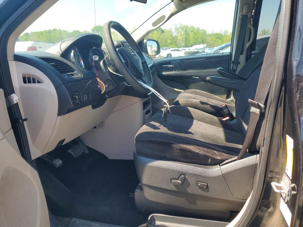 2011 DODGE GRAND CARAVAN MAINSTREET photo 7