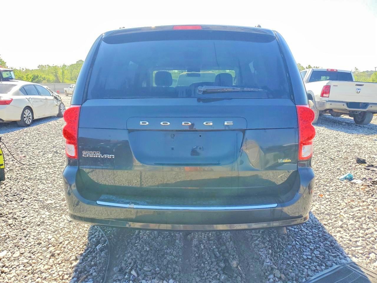 2011 DODGE GRAND CARAVAN MAINSTREET photo 6