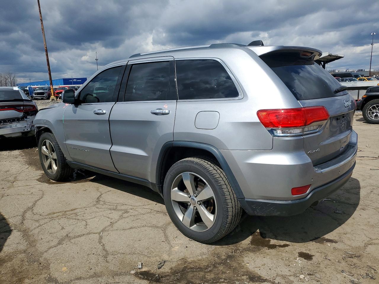 2015 JEEP GRAND CHEROKEE LIMITED photo 2
