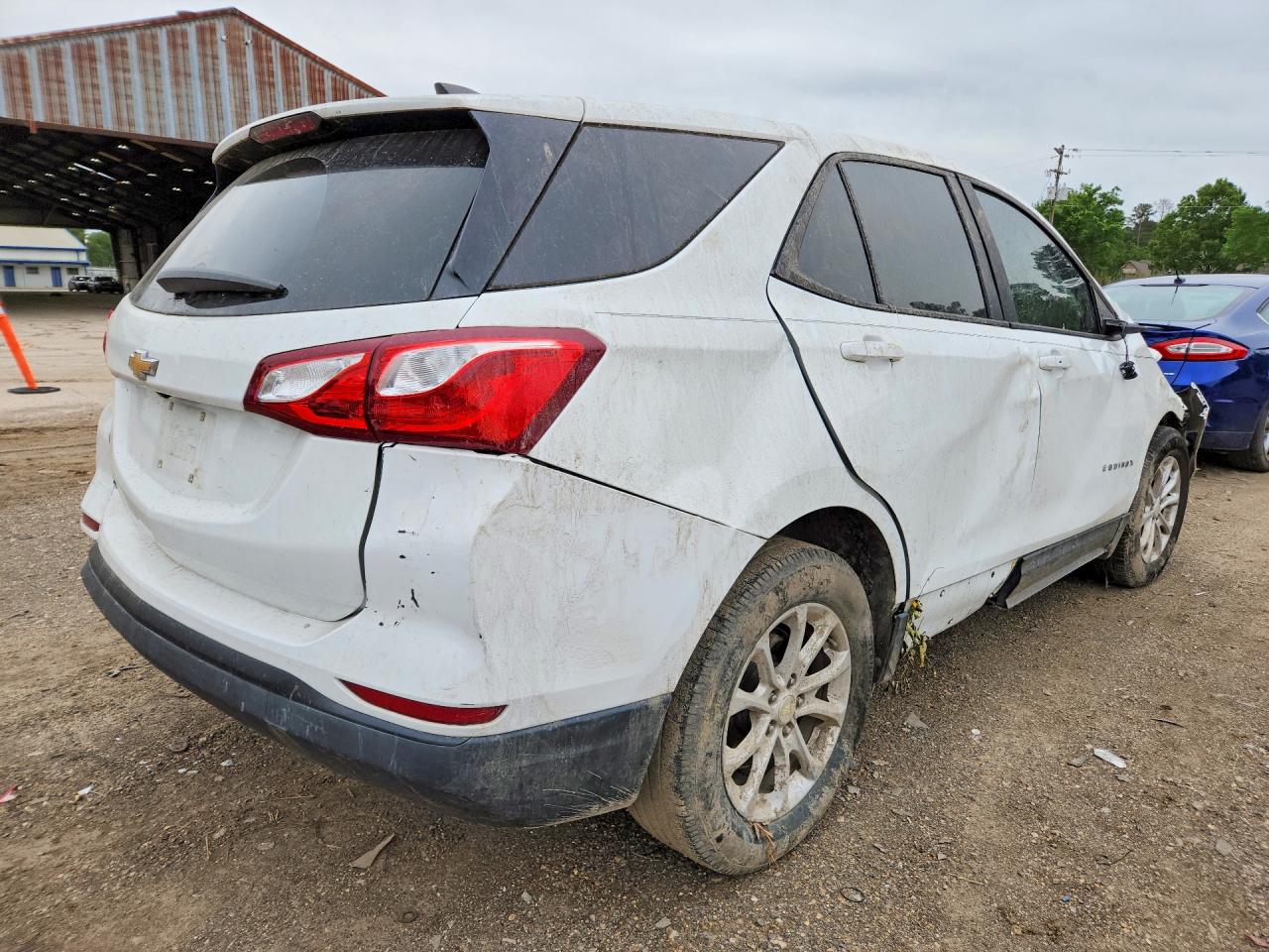 2020 CHEVROLET EQUINOX LS photo 3