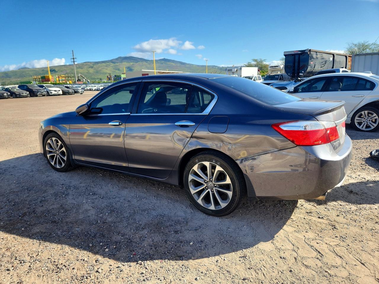 2013 HONDA ACCORD SPORT photo 2