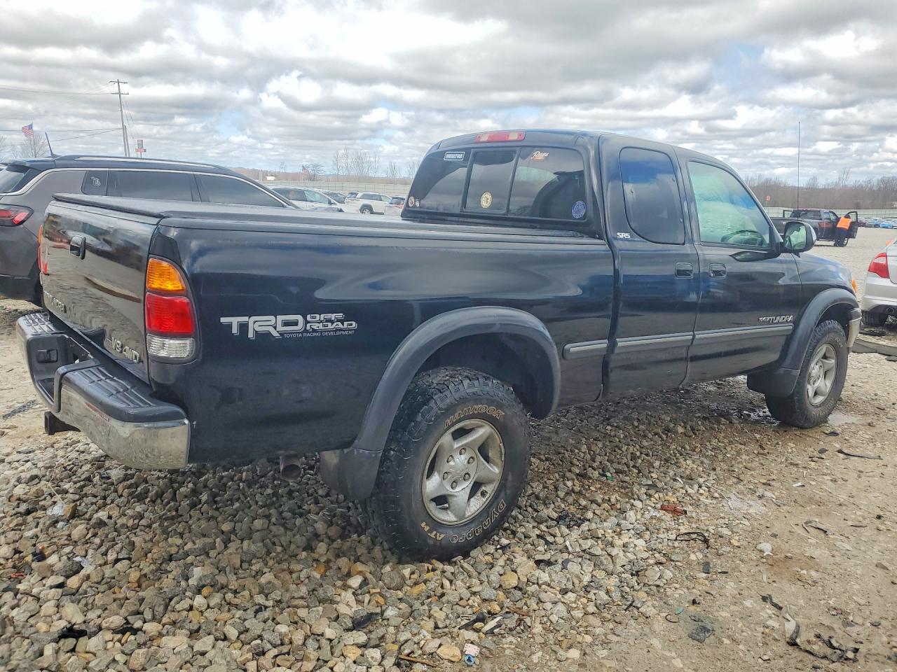 2002 TOYOTA TUNDRA SR5 V8 photo 3