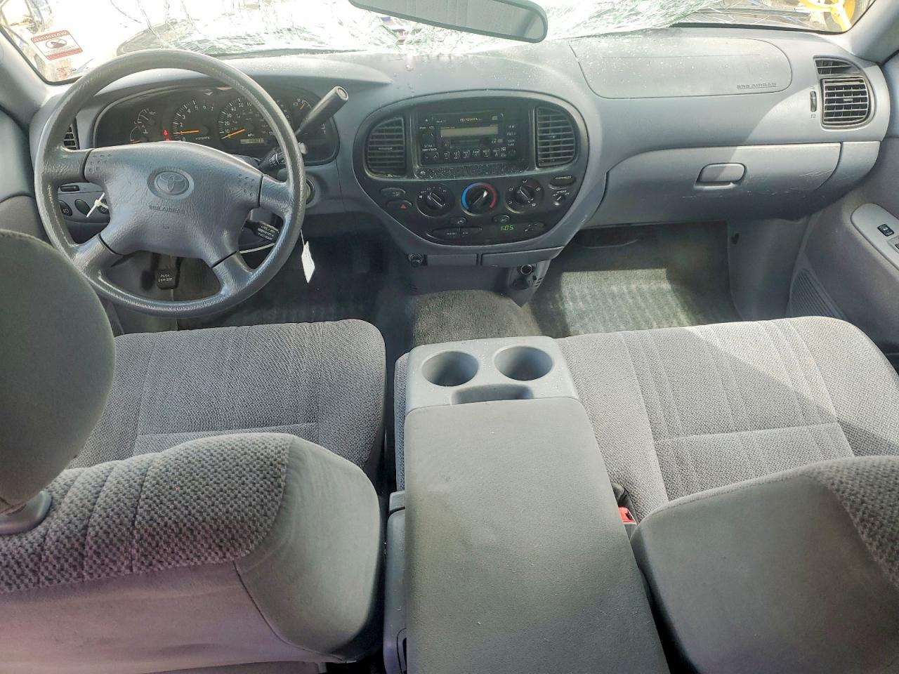 2002 TOYOTA TUNDRA SR5 V8 photo 8