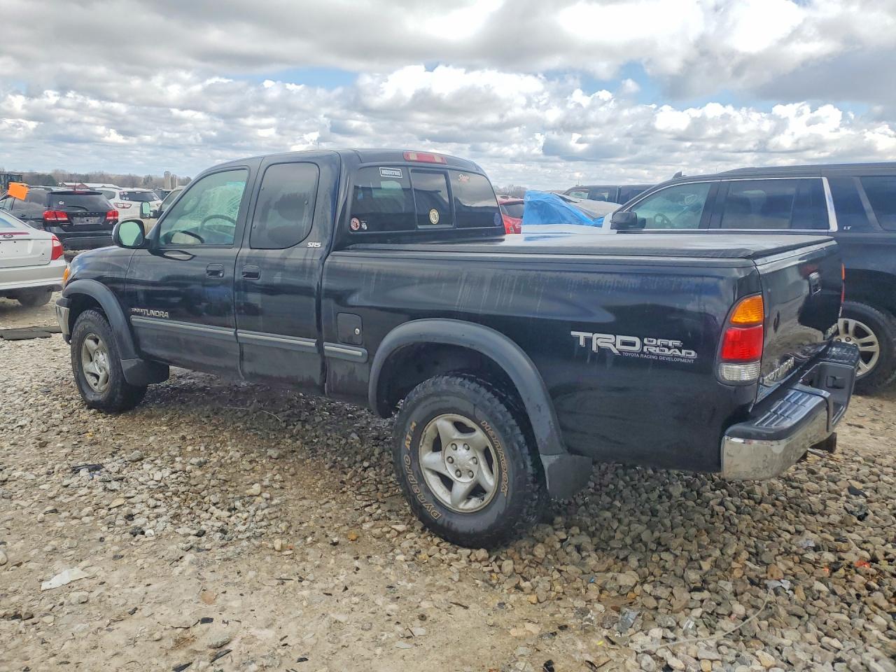 2002 TOYOTA TUNDRA SR5 V8 photo 2