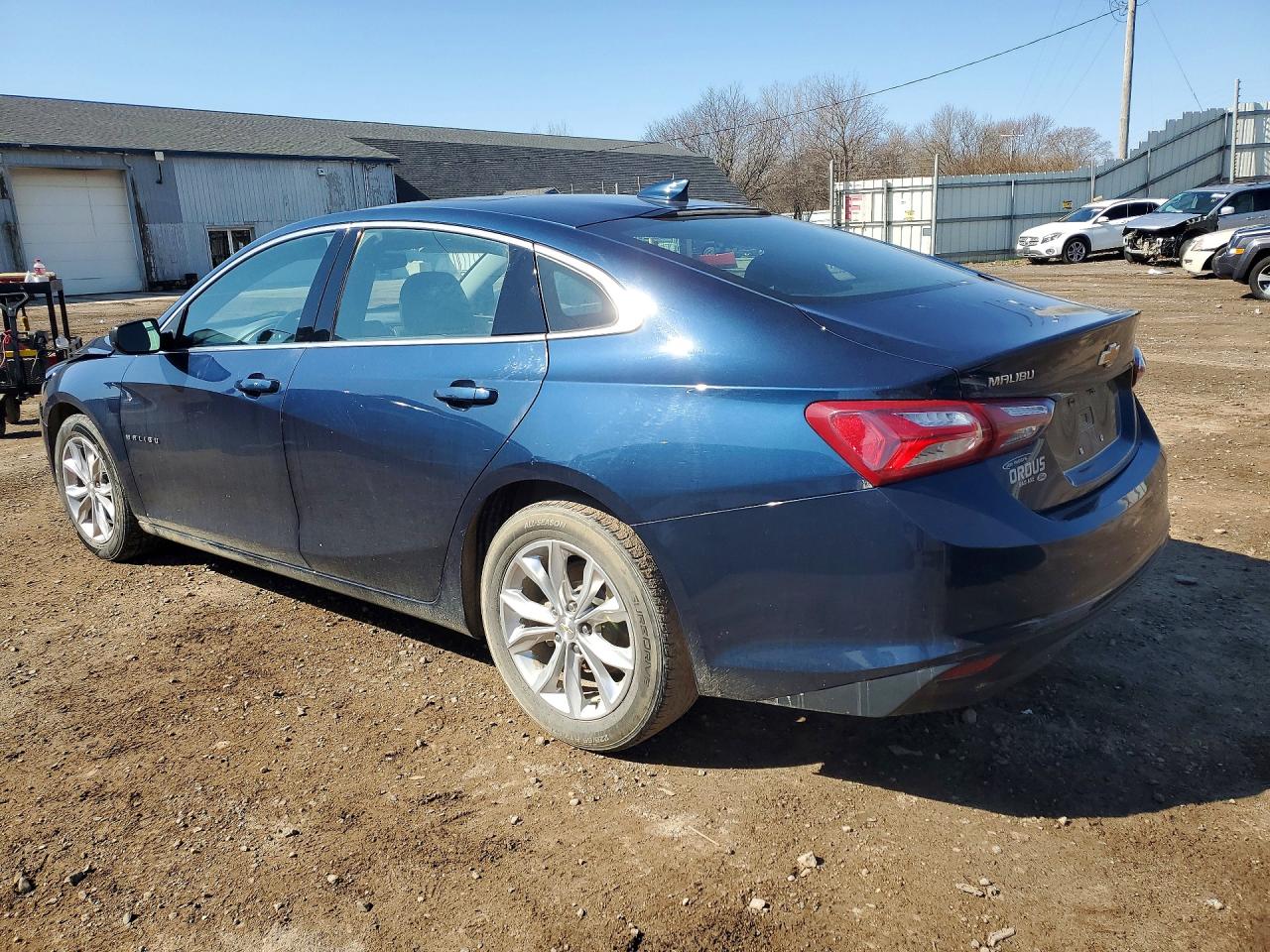 2022 CHEVROLET MALIBU LT photo 3