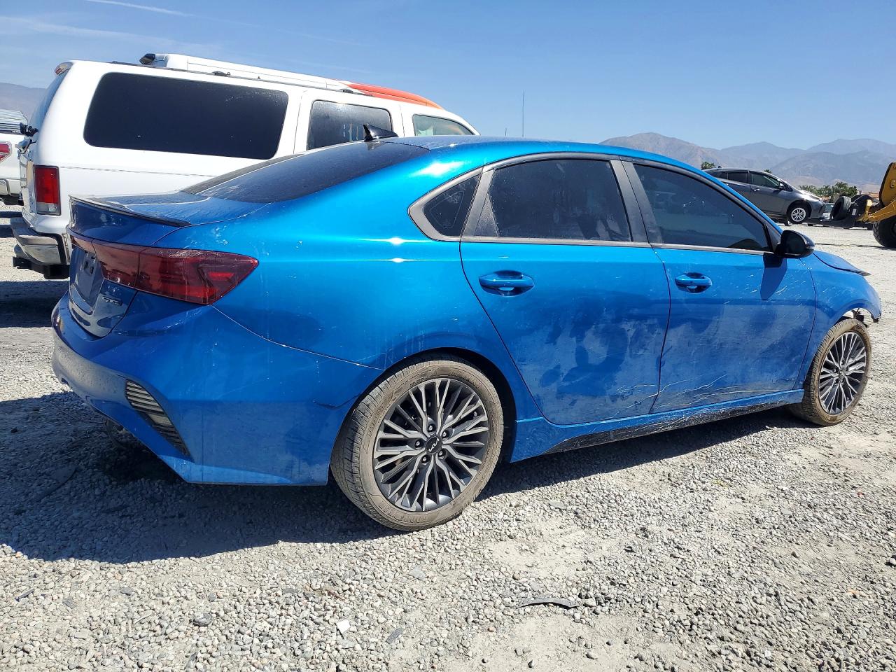 2023 KIA FORTE GT-LINE photo 5