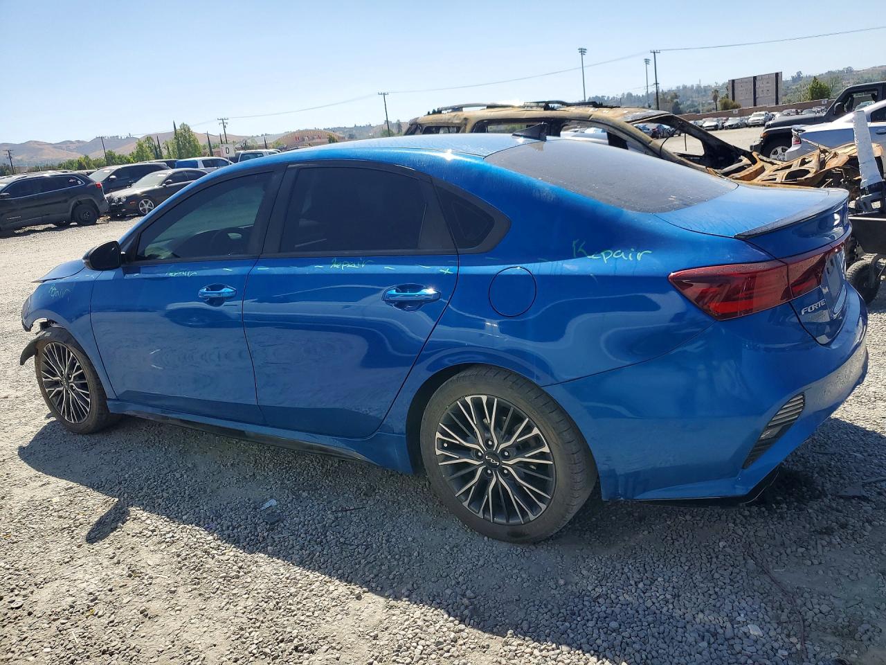 2023 KIA FORTE GT-LINE photo 3