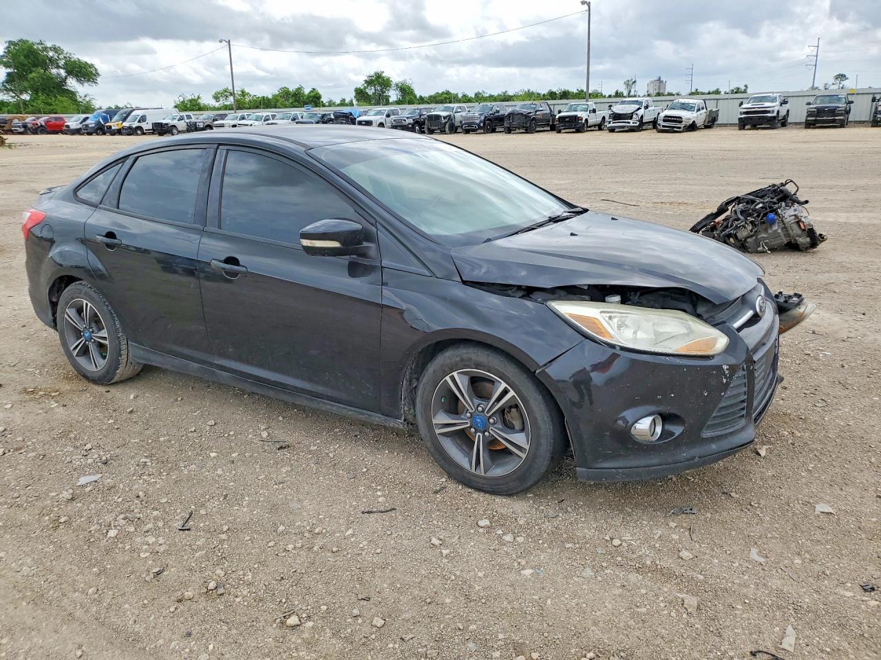 2014 FORD FOCUS SE photo 7