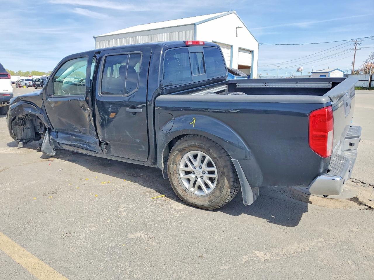 2019 NISSAN FRONTIER SV photo 2