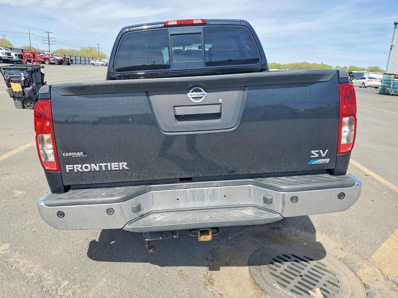 2019 NISSAN FRONTIER SV photo 6