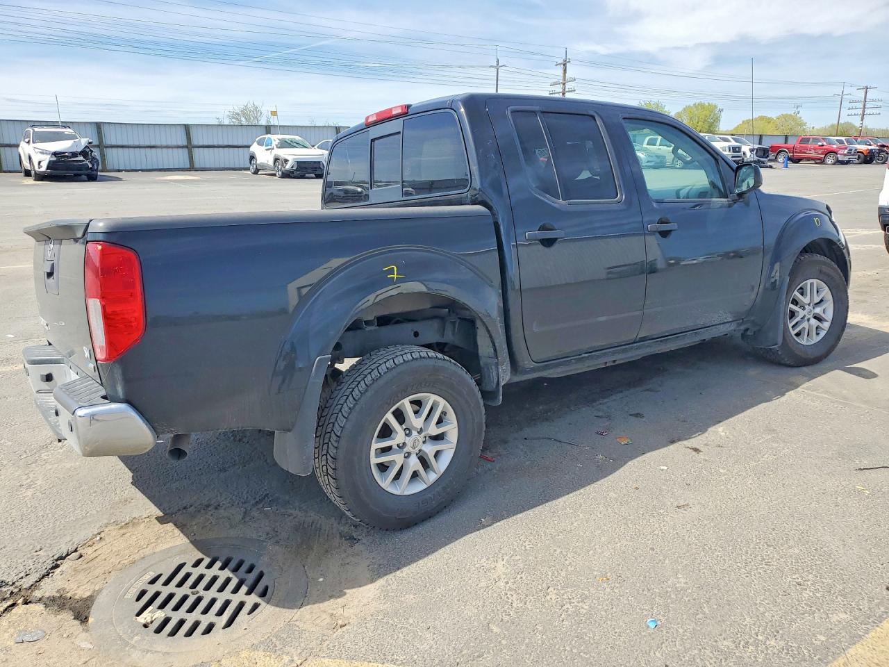 2019 NISSAN FRONTIER SV photo 3