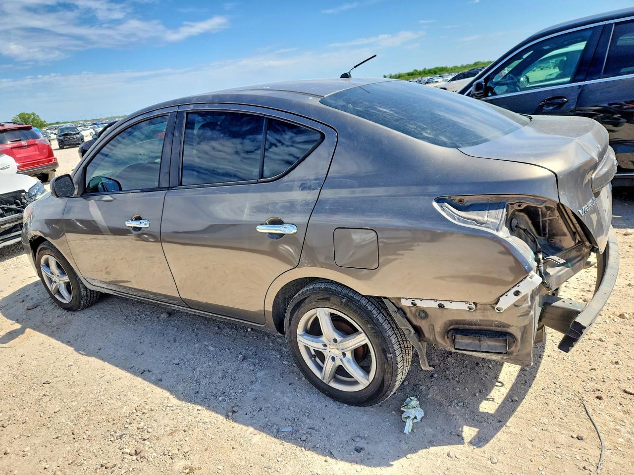 2012 NISSAN VERSA 1.6 S photo 3