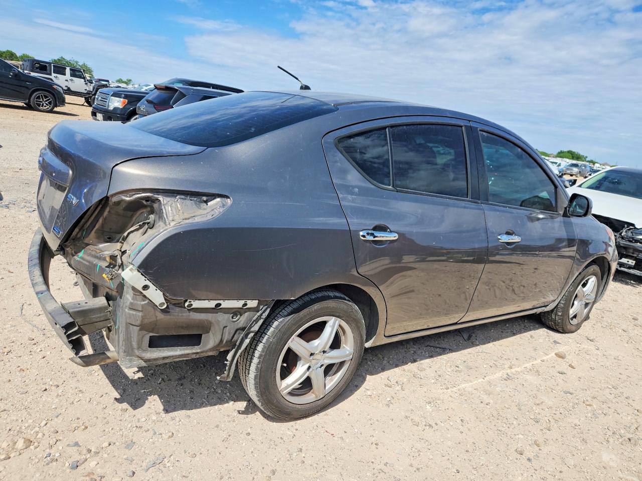 2012 NISSAN VERSA 1.6 S photo 5