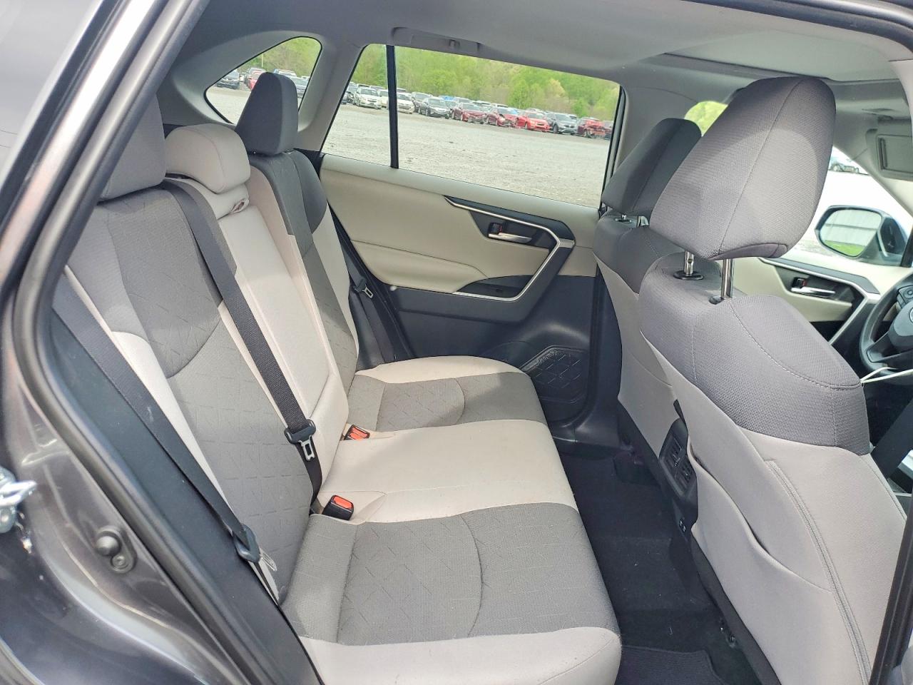 2019 TOYOTA RAV4 XLE photo 21