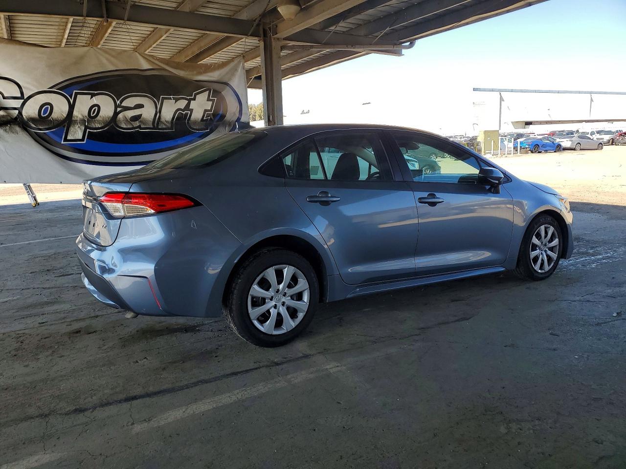 2021 TOYOTA COROLLA LE photo 7