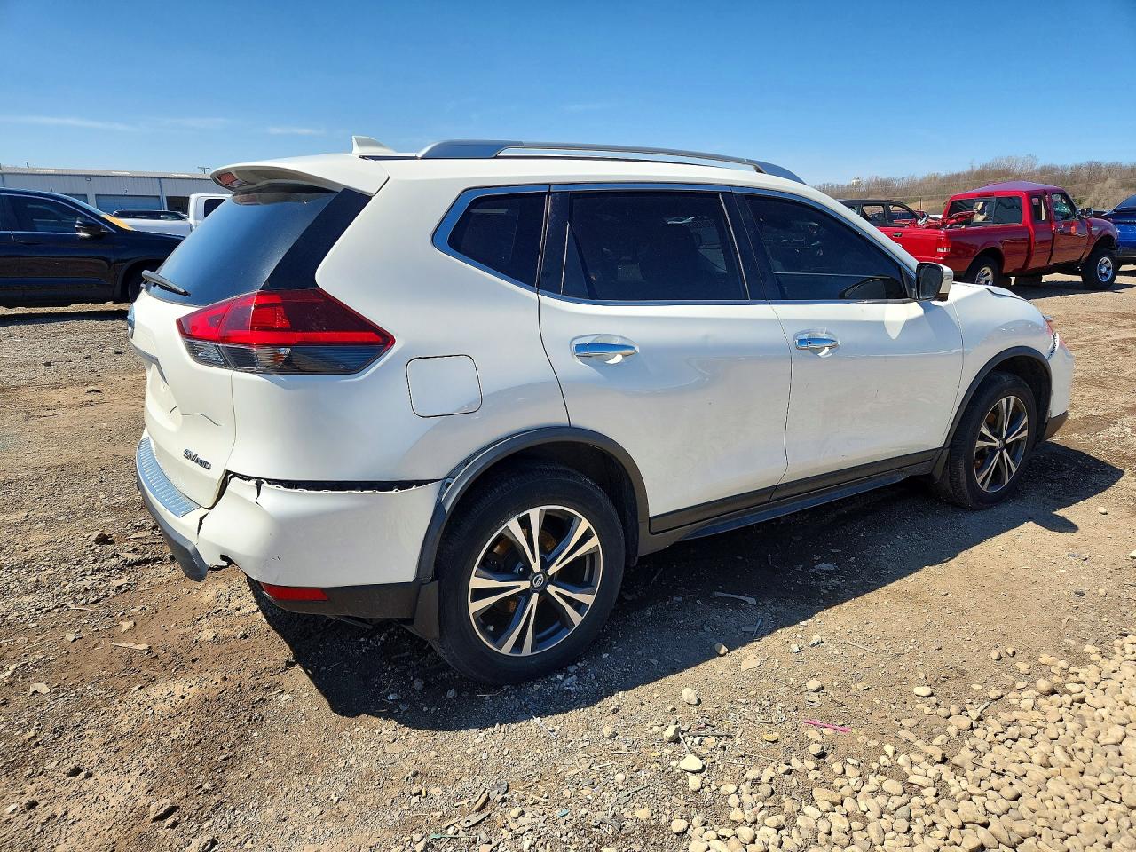 2020 NISSAN ROGUE SV photo 3