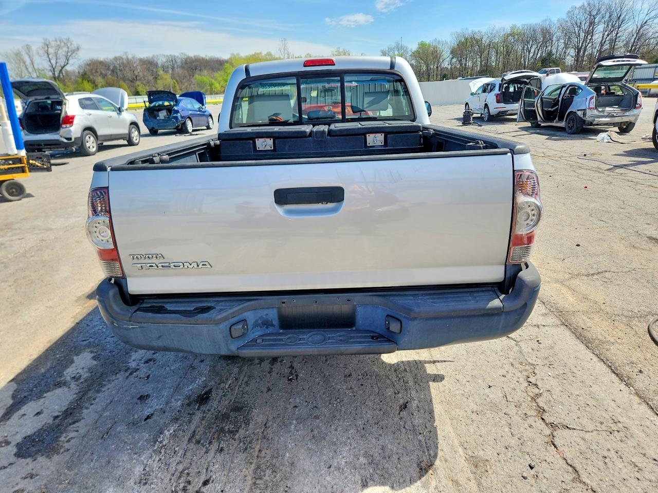 2009 TOYOTA TACOMA BASE photo 6
