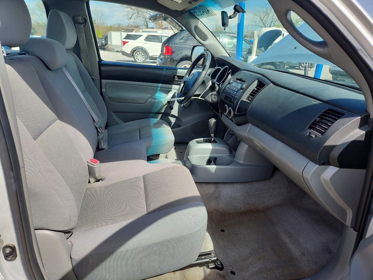 2009 TOYOTA TACOMA BASE photo 10