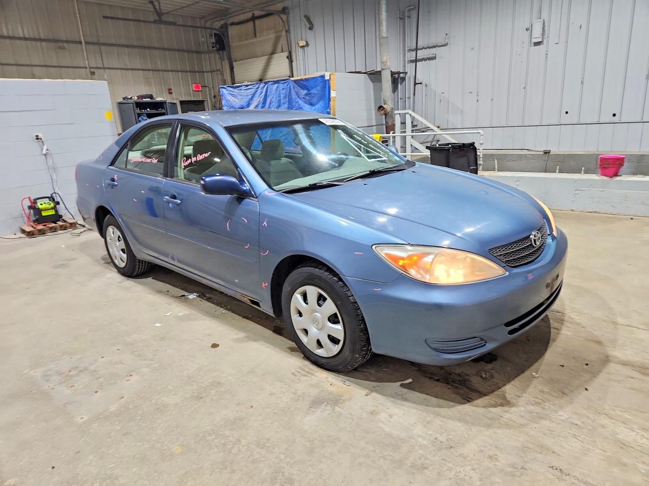 2002 TOYOTA CAMRY LE photo 7