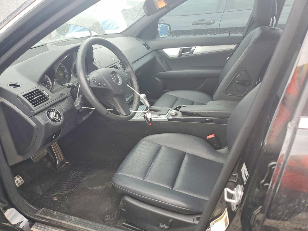 2010 MERCEDES-BENZ C 300 photo 19