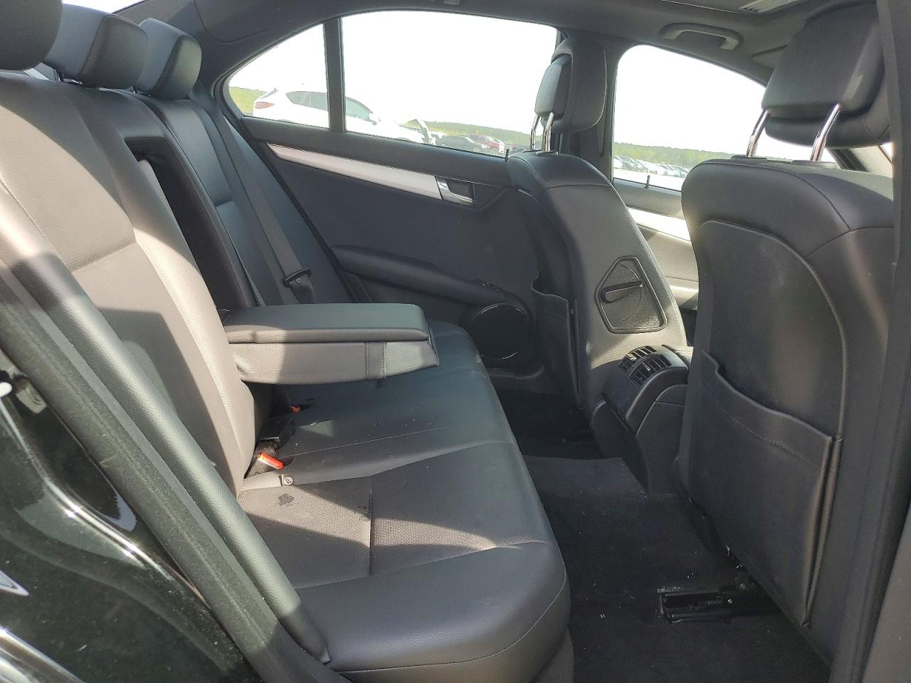 2010 MERCEDES-BENZ C 300 photo 28
