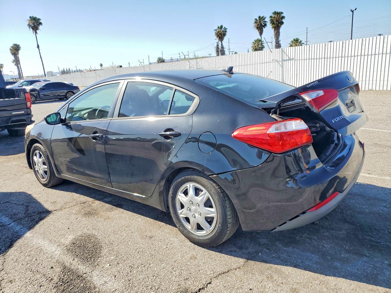 2015 KIA FORTE LX photo 4