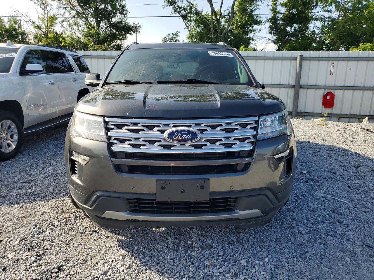 2018 FORD EXPLORER XLT photo 5